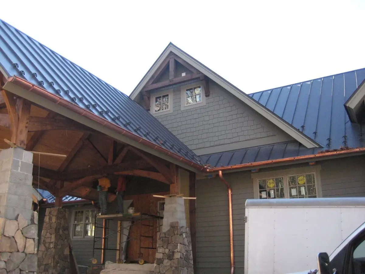 Craftsman Roofing team delivering quality roofing work in Edgewater Landing